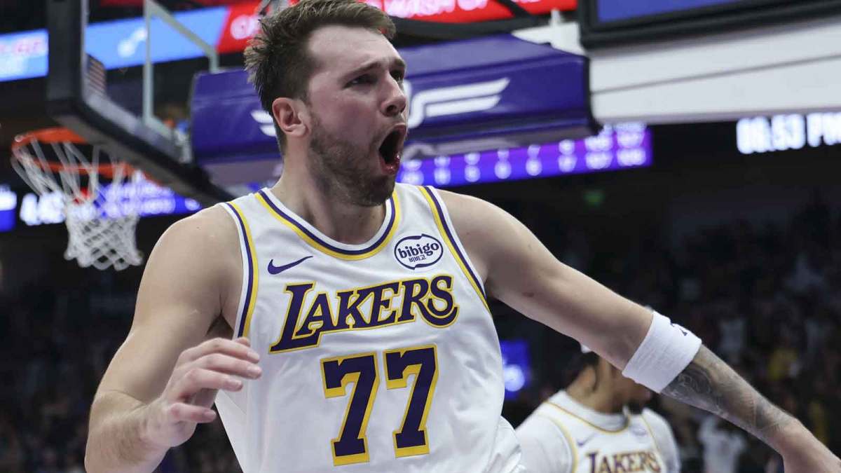 Los Angeles Lakers guard Luka Doncic (77) reacts to a play against the Utah Jazz during the second quarter at Delta Center.