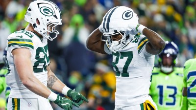 1 free agent who would fix Eagles' biggest flaw heading into 2026 season