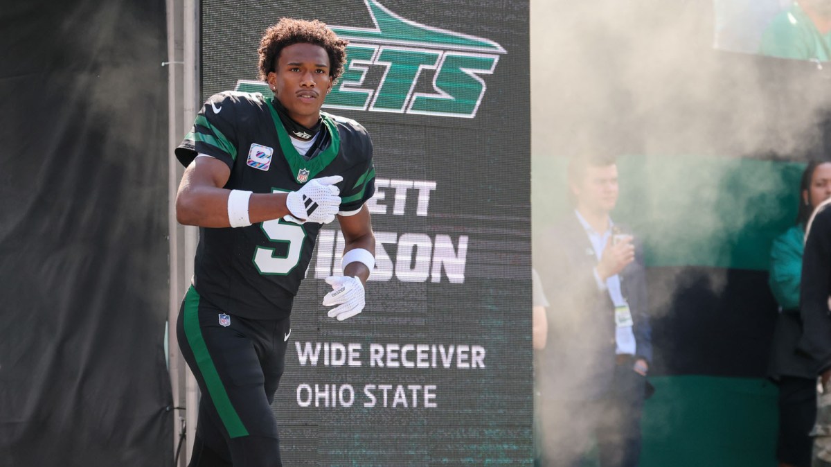 New Jersey, USA; New York Jets wide receiver Garrett Wilson (5) takes the field prior to a game against the Dallas Cowboys at MetLife Stadium.