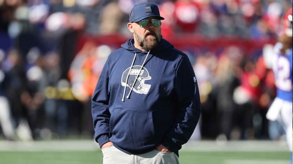 New York Giants head coach Brian Daboll stands on the field prior to a game against the San Francisco 49ers at MetLife Stadium.