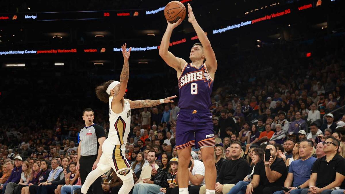 Phoenix Suns guard Grayson Allen (8) shoots a three pointer against the New Orleans Pelicans in the second half at the Mortgage Matchup Center.