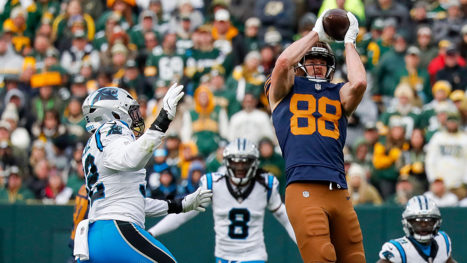 Green Bay Packers tight end Luke Musgrave (88) catches a pass against the Carolina Panthers