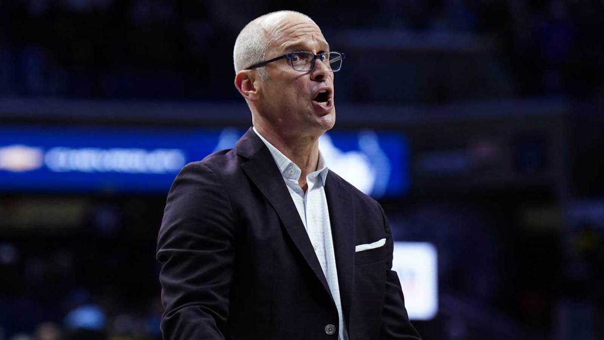 UConn Huskies head coach Dan Hurley talks with an official as they take on the Columbia Lions at Harry A. Gampel Pavilion.