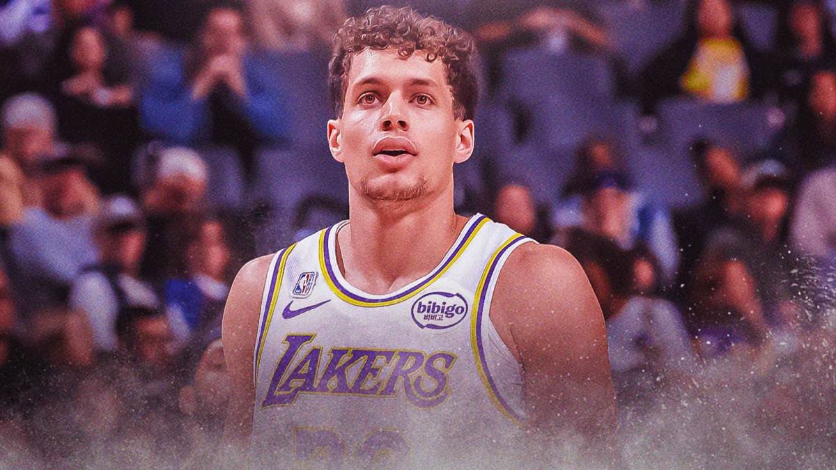 LA Lakers player Chris Mañon with the LA Lakers arena in the background, NBA rookie