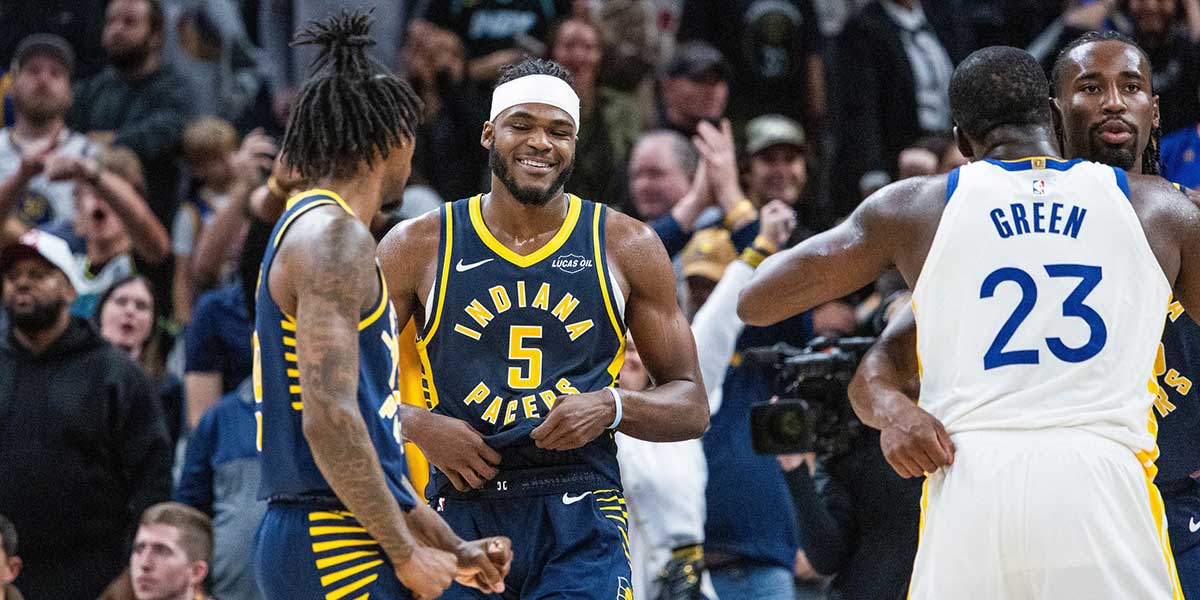 Indiana Pacers guard Quenton Jackson (29) celebrates a made basket in the second half against the Golden State Warriors at Gainbridge Fieldhouse.