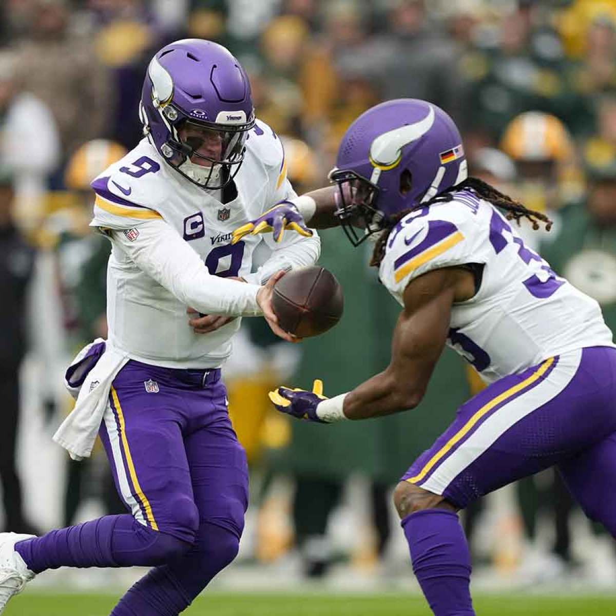 Vikings news: Aaron Jones knows JJ McCarthy haters will one day regret it, image size:1200x1200