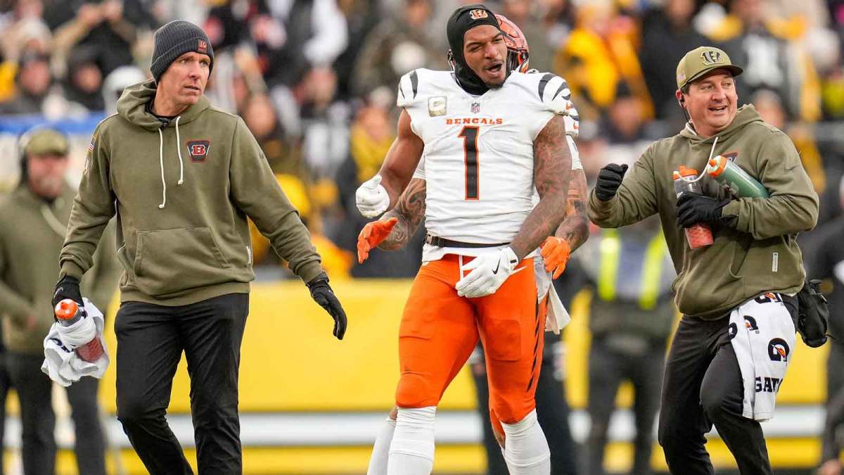 Cincinnati Bengals wide receiver Ja'Marr Chase (1) is pushed out of a skirmish at midfield in the fourth quarter of the NFL Week 11 game between the Pittsburgh Steelers and the Cincinnati Bengals at Acrisure Stadium in Pittsburgh on Sunday,