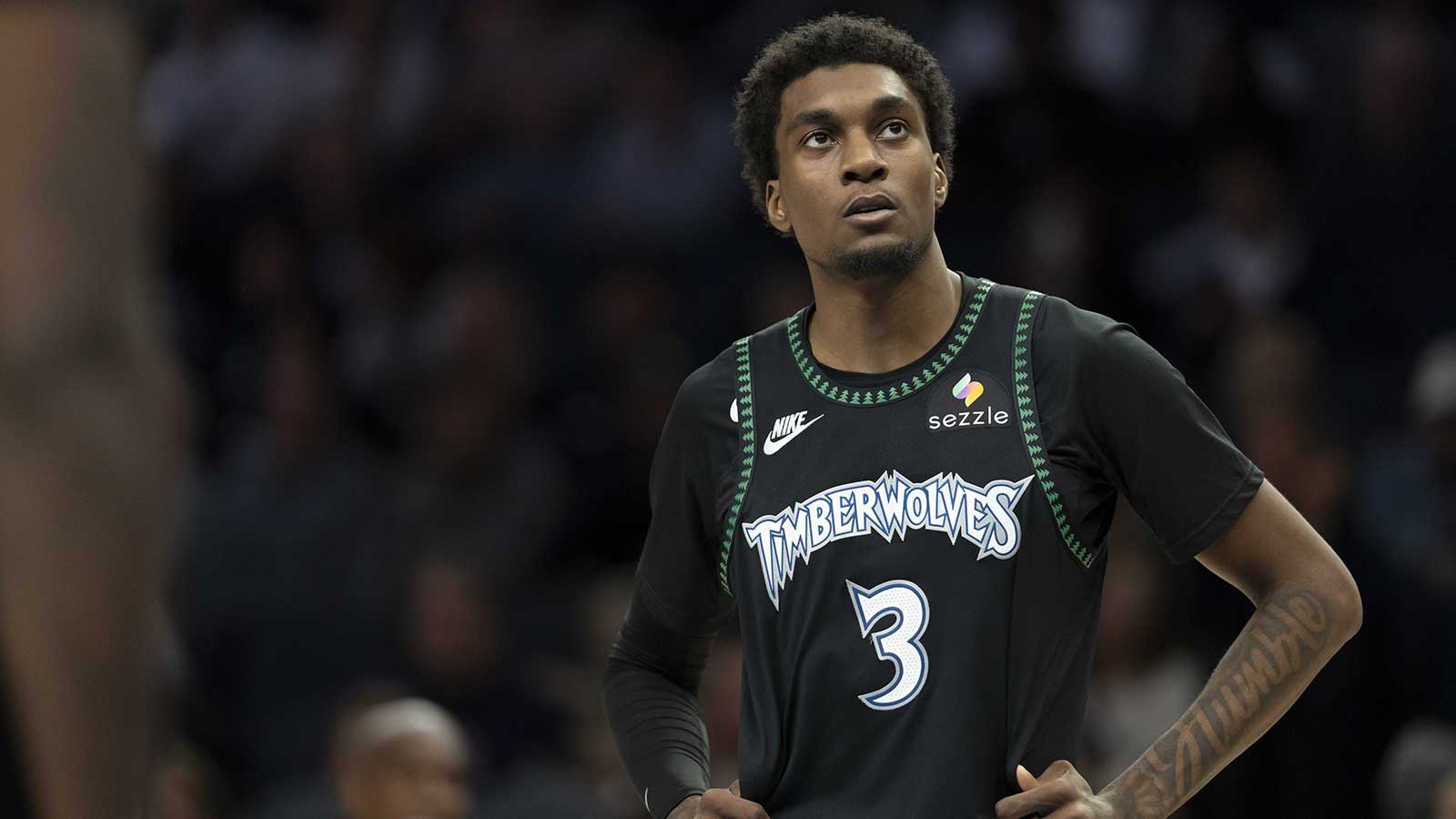 Watch Timberwolves’ Jaden McDaniels secure a leadoff slam in 5 seconds