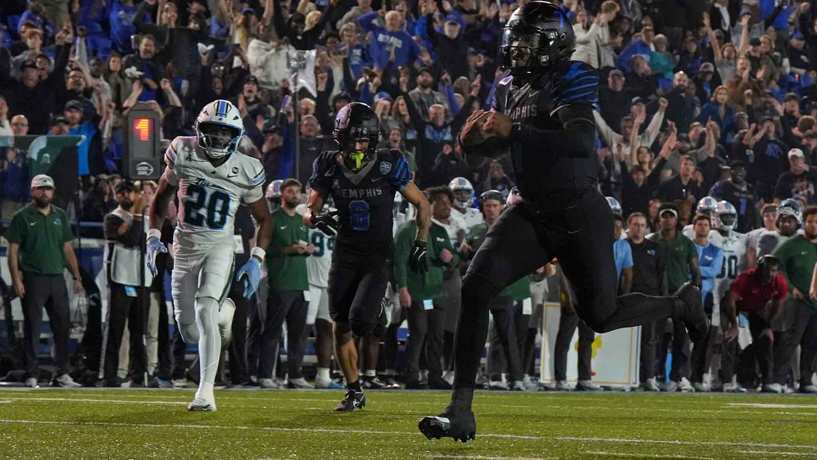 Memphis' Arrington Maiden (7) runs in for a touchdown during the game between Memphis and Tulane at Simmons Bank Liberty Stadium in Memphis, Tenn., on November 7, 2025.