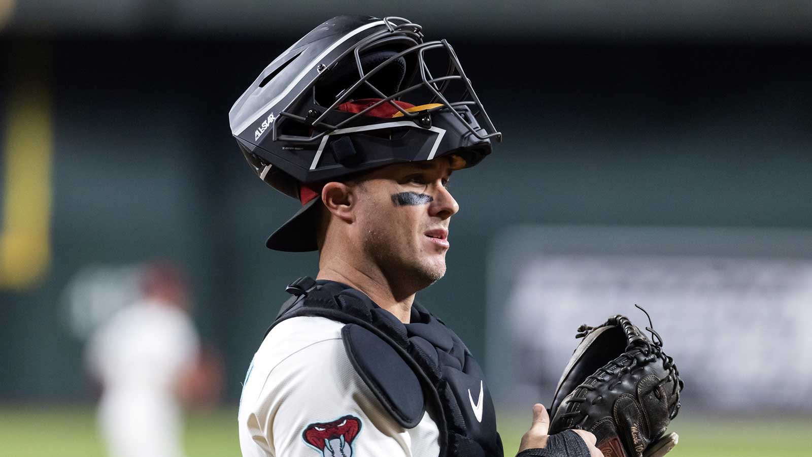 Diamondbacks’ James McCann returns on one-year deal for 13th MLB season