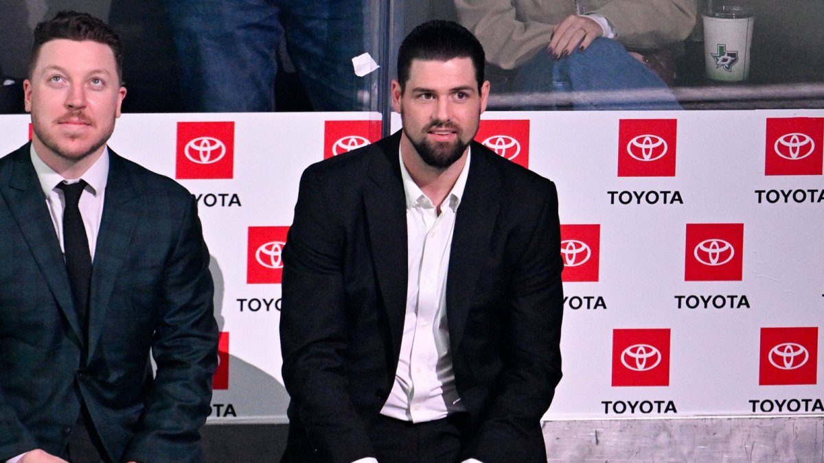 Dallas Stars left wing Jamie Benn (14) is introduced before the game between the Dallas Stars and the Minnesota Wild at American Airlines Center.