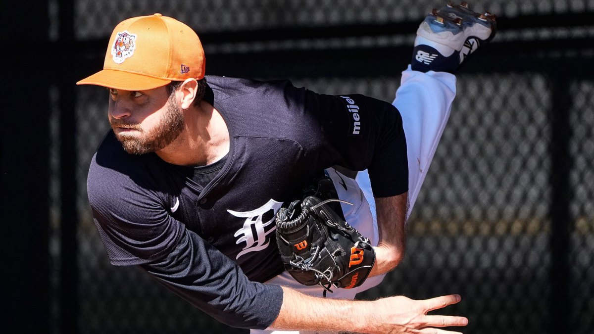 Detroit Tigers pitcher Jason Foley works out during spring training at TigerTown.