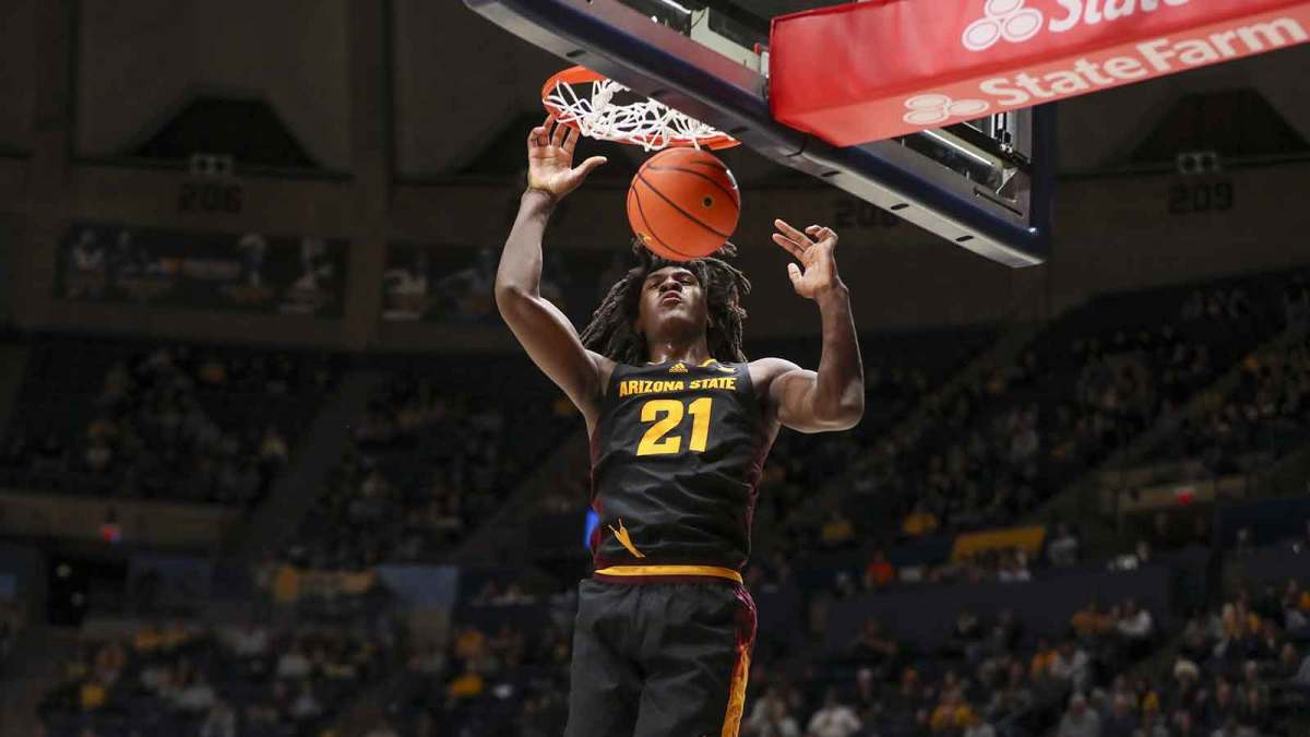 Arizona State Sun Devils forward Jayden Quaintance (21) dunks the ball during the second half against the West Virginia Mountaineers at WVU Coliseum.