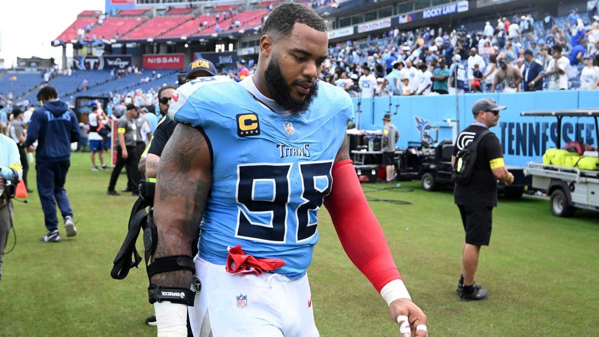 Tennessee Titans defensive tackle Jeffery Simmons (98) walks off the field after the game at Nissan Stadium.