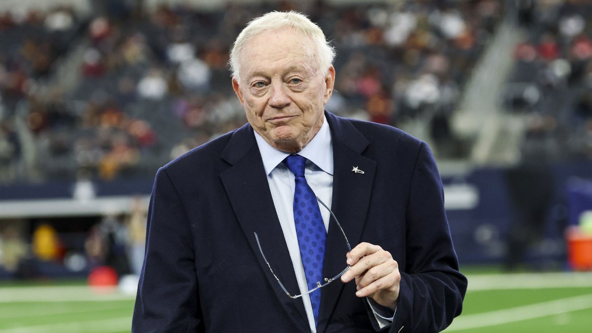 Dallas Cowboys owner Jerry Jones before the game against the Washington Commanders at AT&T Stadium.