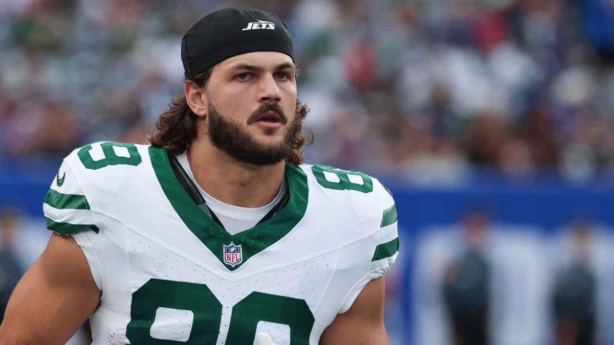 New York Jets tight end Jeremy Ruckert (89) on the field before the preseason game against the New York Giants at MetLife Stadium.