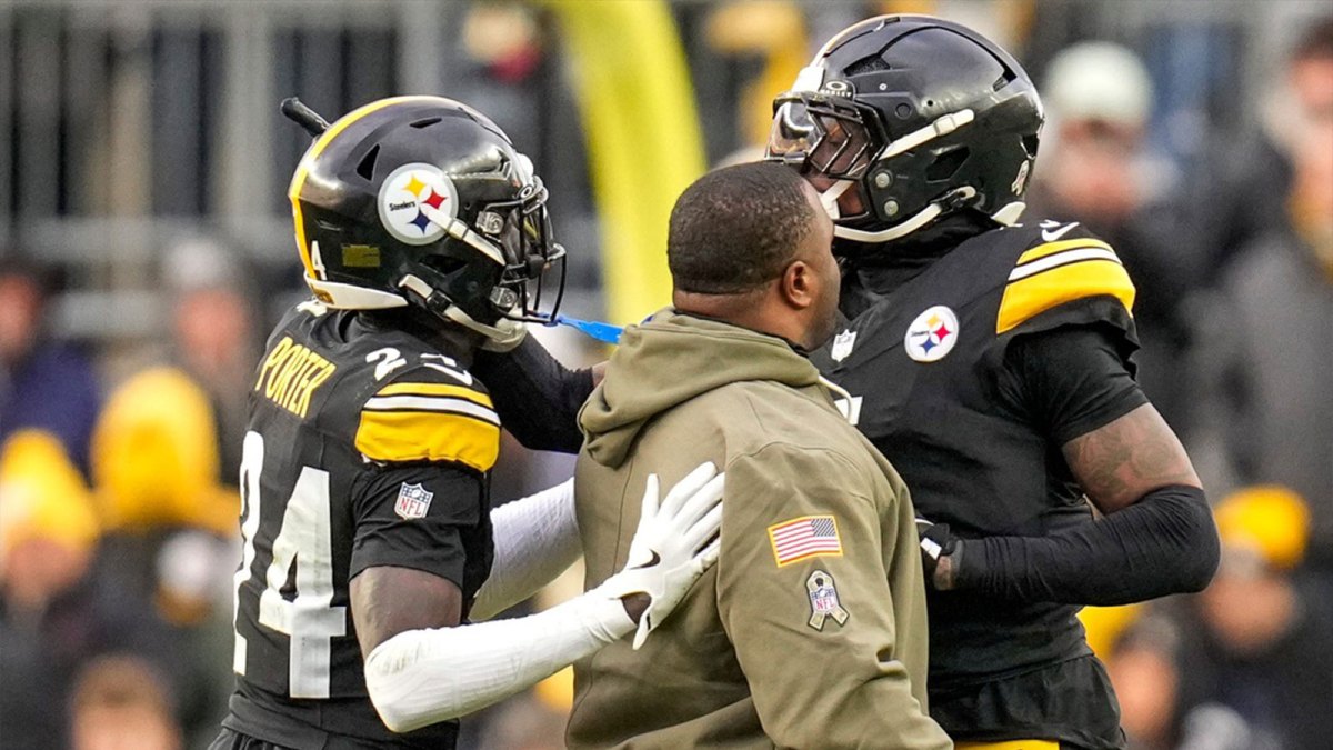 Pittsburgh Steelers cornerback Jalen Ramsey (5) is pushed away from a skirmish before being ejected in the fourth quarter of the NFL Week 11 game between the Pittsburgh Steelers and the Cincinnati Bengals at Acrisure Stadium in Pittsburgh on Sunday, Nov. 16, 2025. The Bengals lost 34-12.