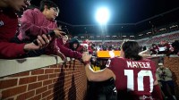 Oklahoma Sooners quarterback John Mateer (10) leaves the field after a college football game between the University of Oklahoma Sooners (OU) and the LSU Tigers at Gaylord Family – Oklahoma Memorial Stadium in Norman, Okla., Saturday, Nov. 29, 2025. Oklahoma won 17-13.