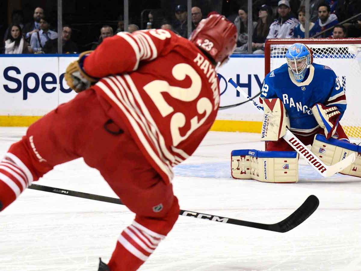 Official Site of The ECHL | Quick is Bellevue University/ECHL Alumnus of  the Month, image size:1200x900