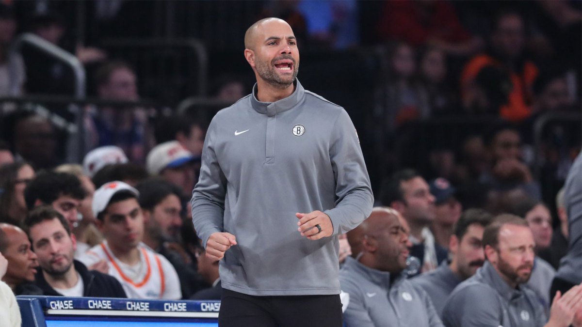 Brooklyn Nets head coach Jordi Fernandez yells out instructions in the first quarter against the New York Knicks at Madison Square Garden.