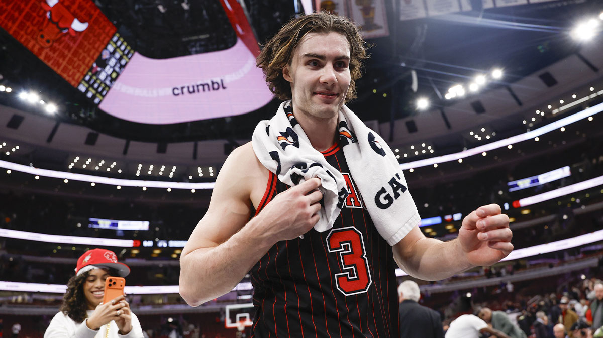 Chicago Bulls guard Josh Giddey (3) celebrates after team's win against the New York Knicks at United Center.