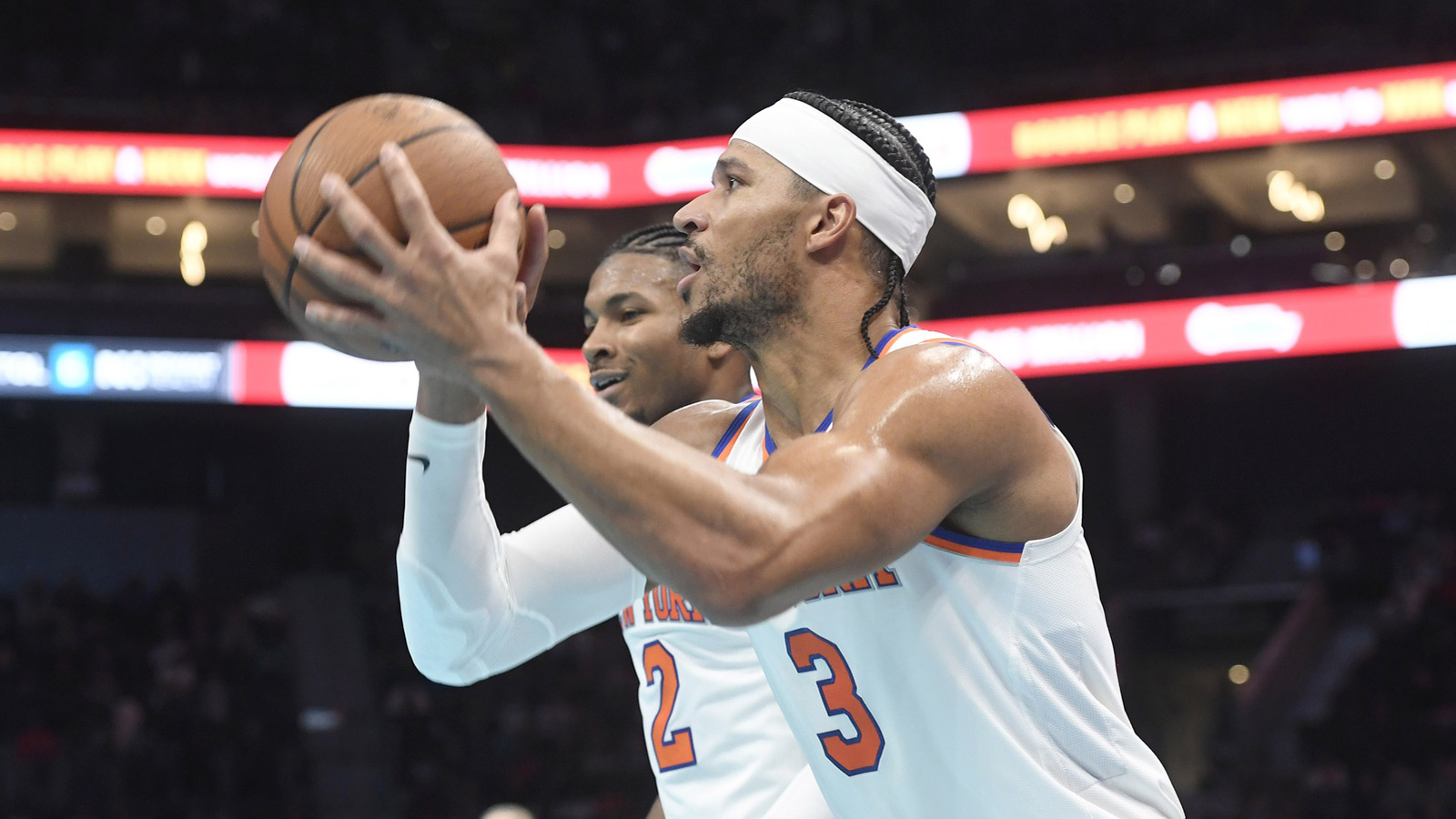 Knicks earns ‘Happy Spanksgiving’ headline after swatting away Hornets
