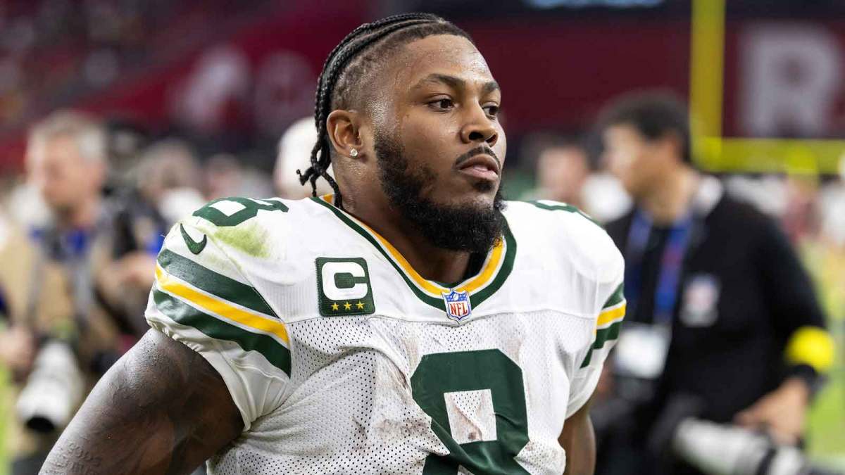Green Bay Packers running back Josh Jacobs (8) against the Arizona Cardinals at State Farm Stadium.