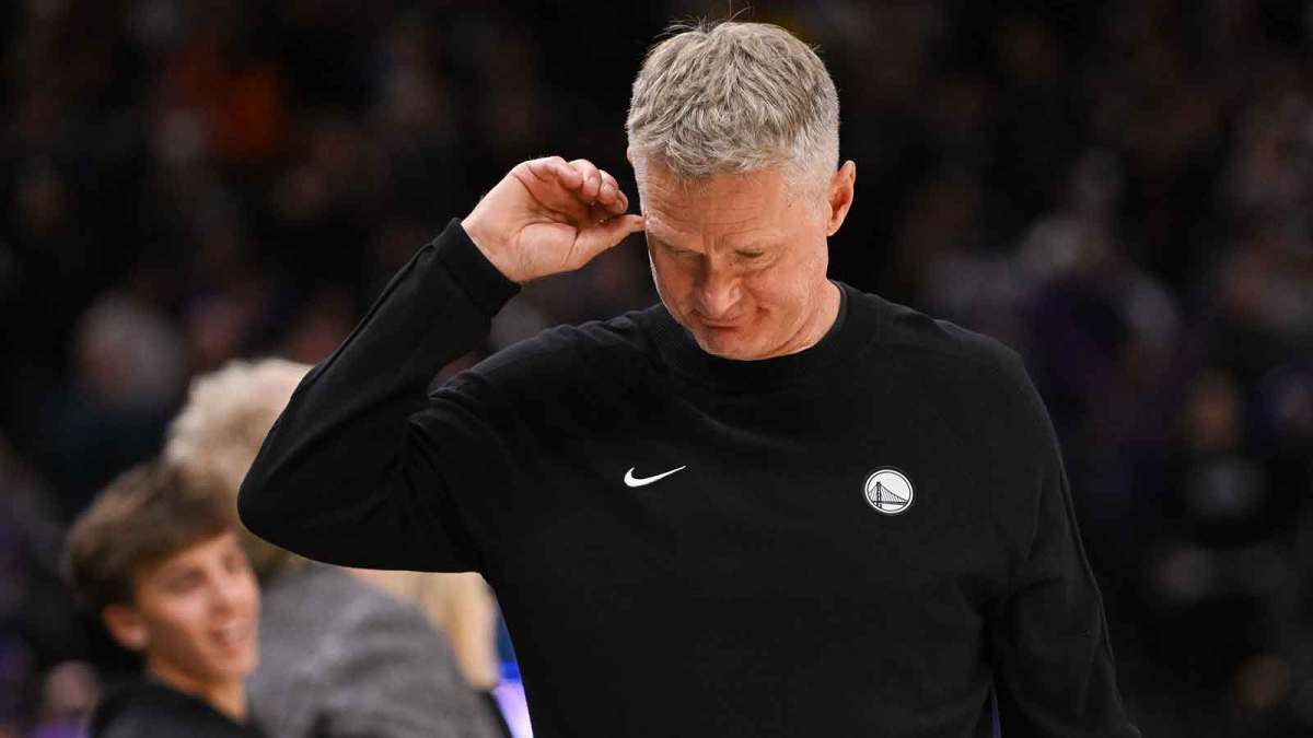 Golden State Warriors Head Coach Steve Kerr reacts to the final score of the game against the Sacramento Kings at Golden 1 Center.