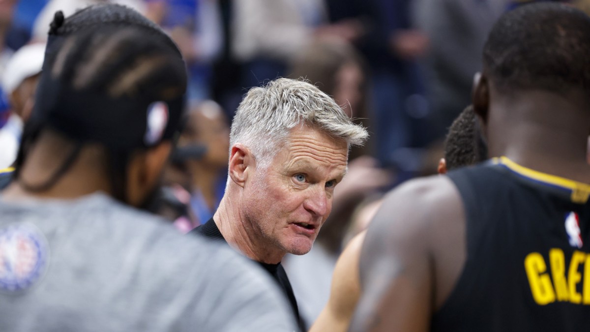Golden State Warriors head coach Steve Kerr talks to his team before the start of a game against the Oklahoma City Thunder during the first quarter at Paycom Center.