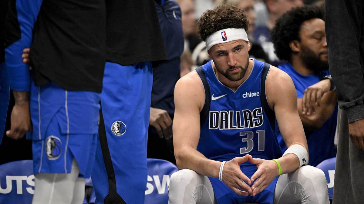 Dallas Mavericks guard Klay Thompson (31) sits on the bench after leaving the game against the Brooklyn Nets during the second half at the American Airlines Center.