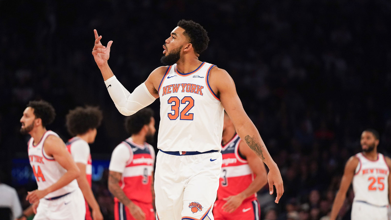 https://wp.clutchpoints.com/wp-content/uploads/2025/11/Knicks-center-Karl-Anthony-Towns-celebrates.jpg