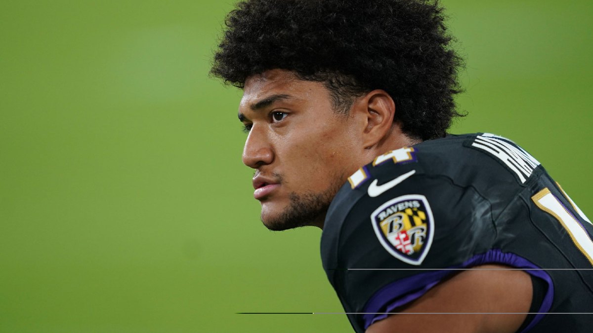 Baltimore Ravens safety Kyle Hamilton (14) practices before the game against the Detroit Lions at M&T Bank Stadium.