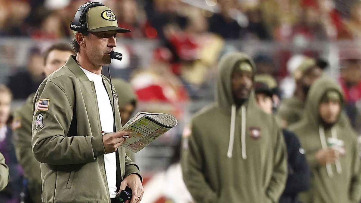 San Francisco 49ers head coach Kyle Shanahan during the first half at Levi's Stadium.