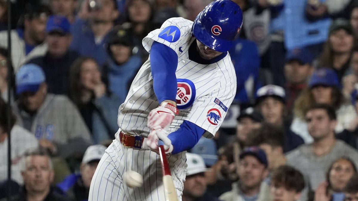Chicago Cubs right fielder Kyle Tucker (30) hits a home run against the Milwaukee Brewers during the seventh inning for game four of the NLDS round for the 2025 MLB playoffs at Wrigley Field.