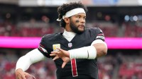 Arizona Cardinals quarterback Kyler Murray (1) warms up before their game against the Tennessee Titans at State Farm Stadium.