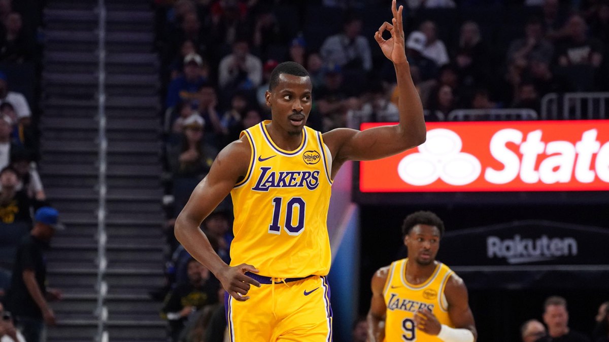 Los Angeles Lakers center Christian Koloko (10) makes a three-point basket against the Golden State Warriors in the fourth quarter at Chase Center.