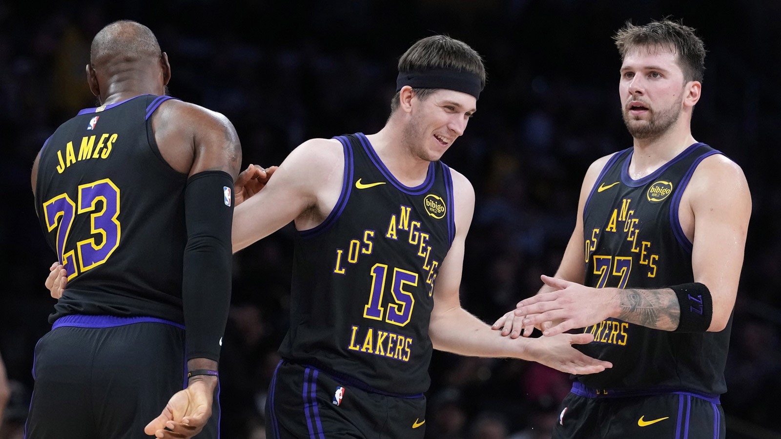 LeBron James isn't the best Lakers player anymore. That's exactly why ...