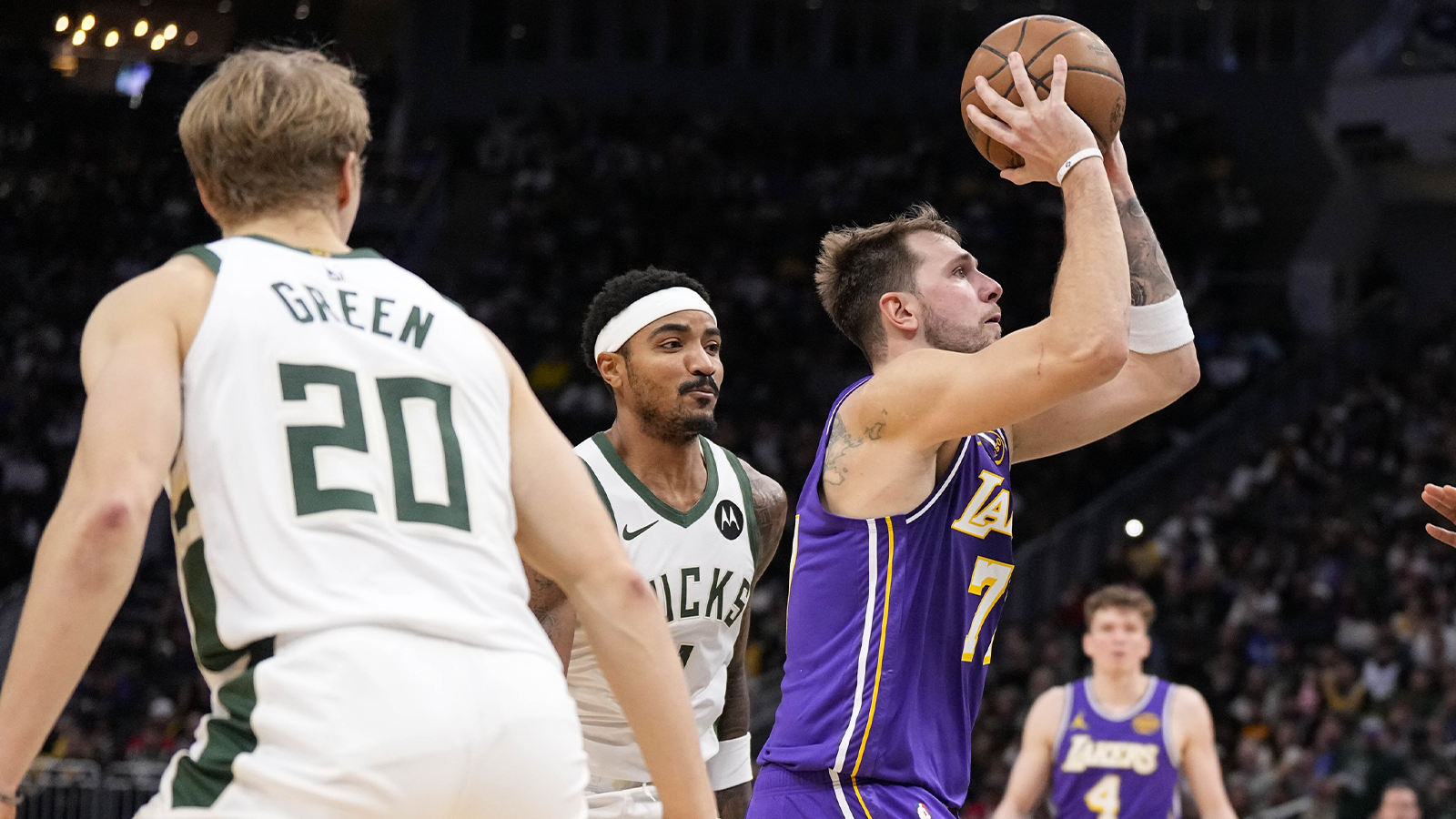 Watch Lakers’ Luka Doncic sinks bonkers shot from 90 feet away
