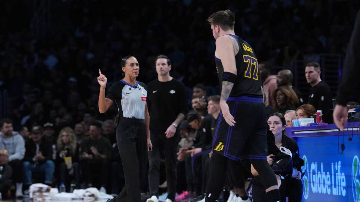 Bill Kennedy delivers a dramatic ruling as Lakers star Luka Doncic complains about a call in a tense Jazz game that sends the crowd jeering.