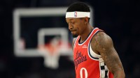 Los Angeles Clippers guard Bradley Beal (0) against the Phoenix Suns in the first half at the Mortgage Matchup Center.