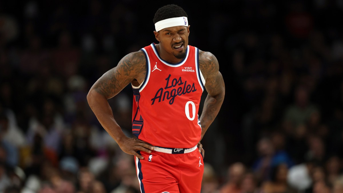 Los Angeles Clippers guard Bradley Beal (0) reacts against the Phoenix Suns in the first half at the Mortgage Matchup Center.