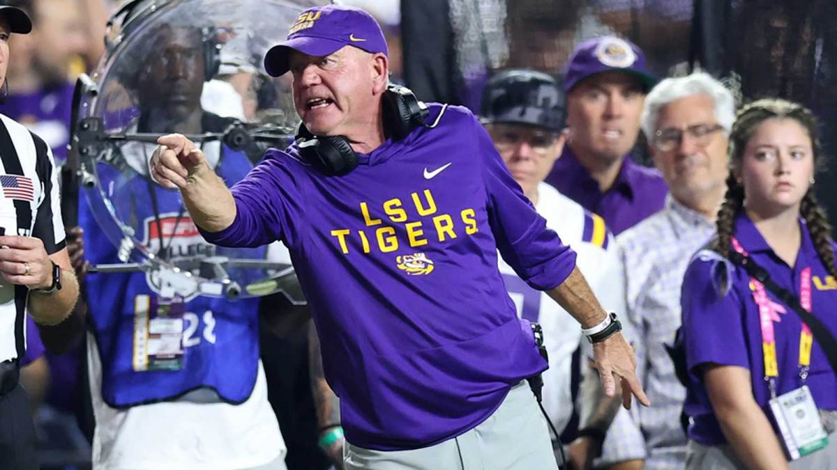 Louisiana State Tigers head coach Brian Kelly during the first half against the Texas A&M Aggies at Tiger Stadium. Mandatory Credit: Stephen Lew-Imagn Images