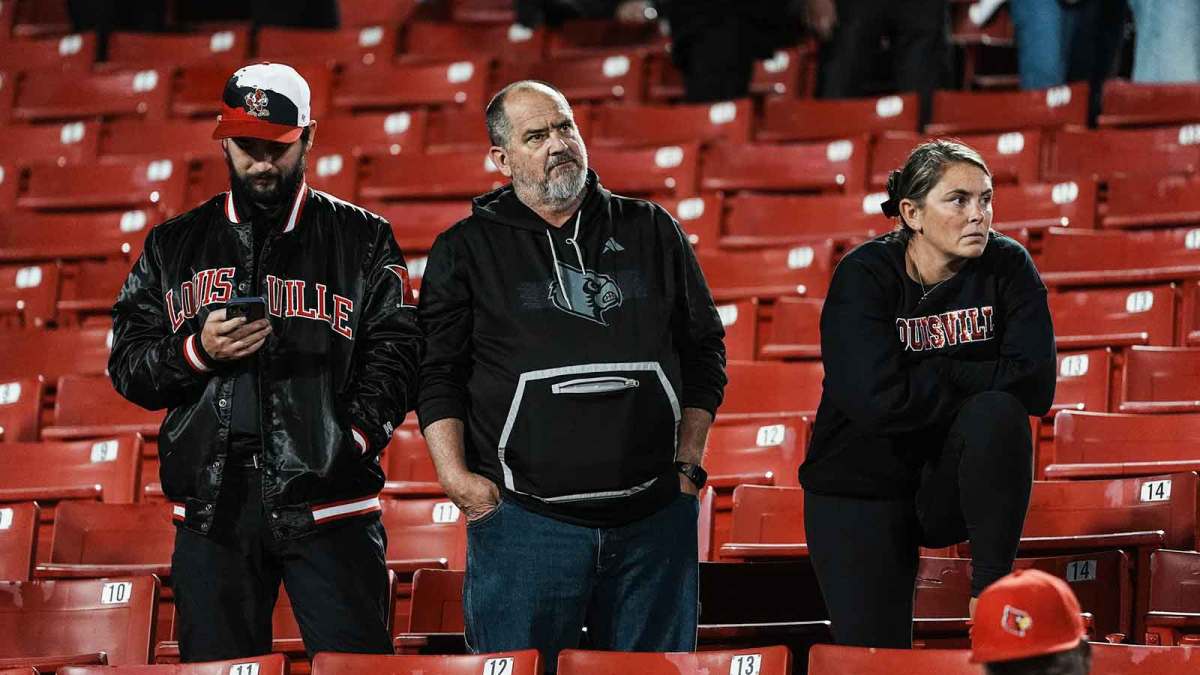 Louisville fans glumly watch the last seconds tick down during the Cards' 20-19 close loss to visiting Clemson at L&N Stadium in Louisville, Kentucky Friday, Nov. 14, 2025.
