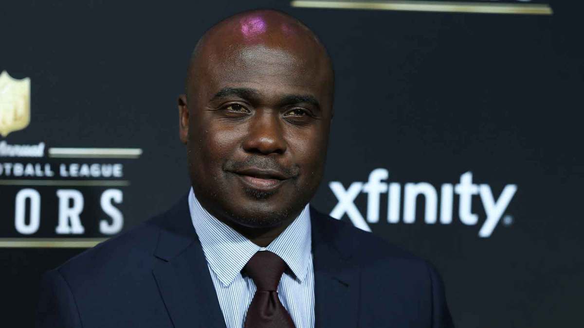 NFL former player Marshall Faulk on the red carpet prior to the Super Bowl XLVII NFL Honors award show at Mahalia Jackson Theater.