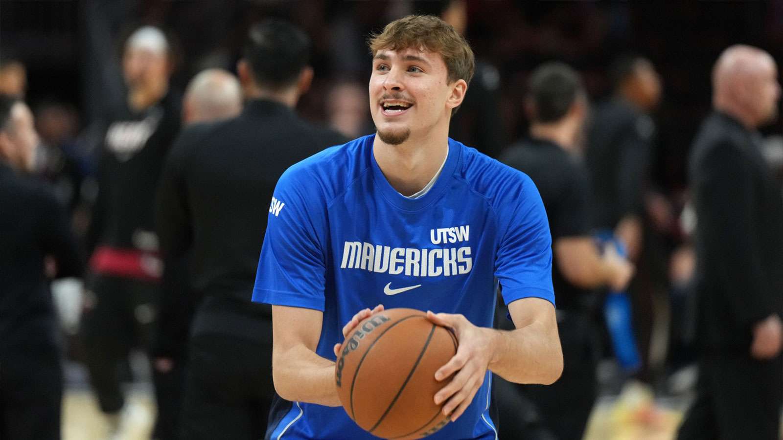 Mavericks’ Cooper Flagg reacts to recent 3-point shooting woes