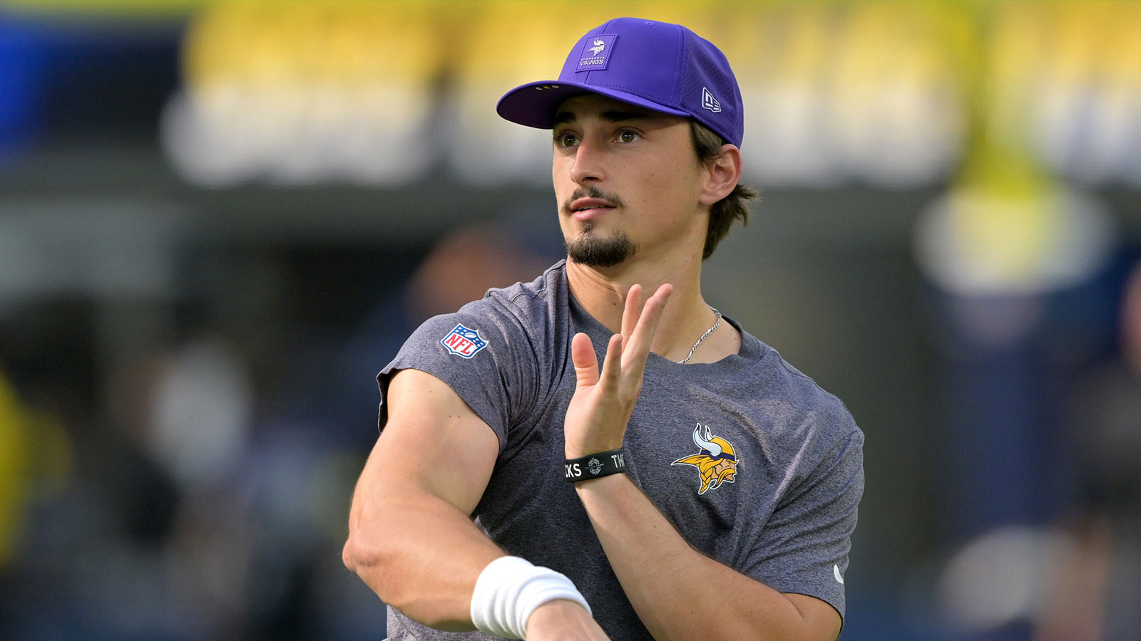 Max Brosmer somehow just out-stunk J.J. McCarthy with appalling pick-6 vs. Seahawks