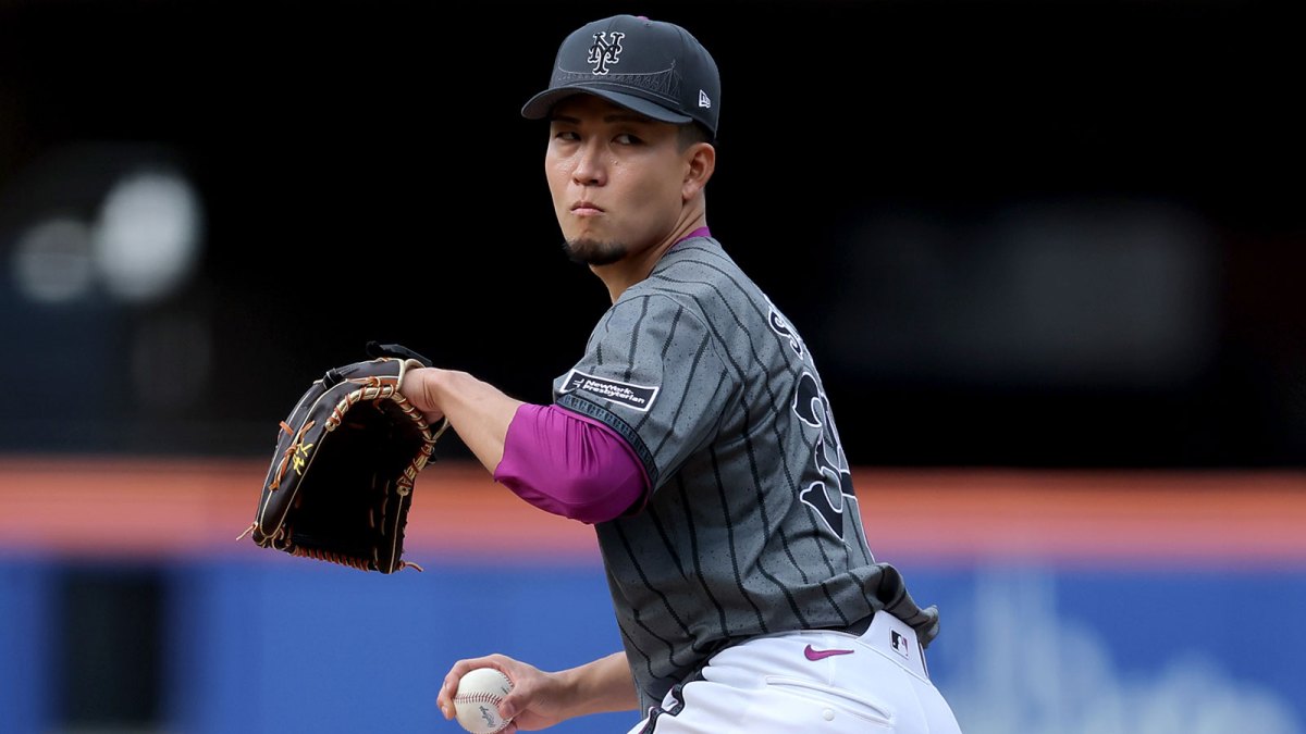 New York Mets starting pitcher Kodai Senga (34) pitches against the Colorado Rockies during the third inning at Citi Field. Mandatory Credit: Brad Penner-Imagn Images