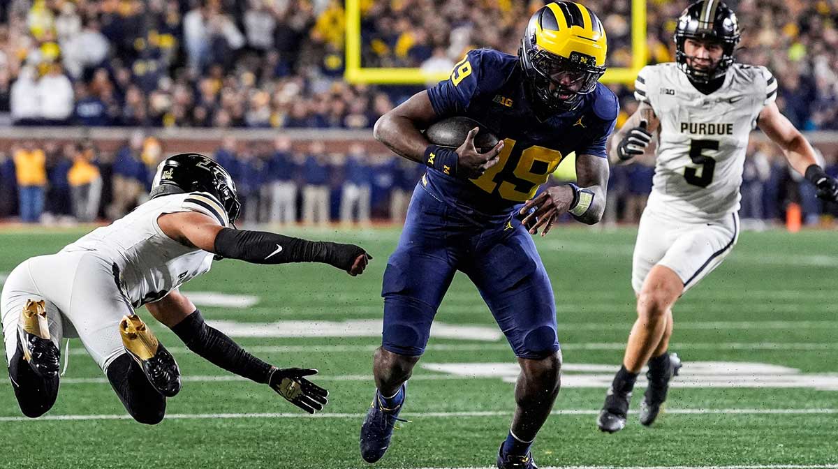 Michigan’s Sherrone Moore makes no excuses for Bryce Underwood after barely beating Purdue