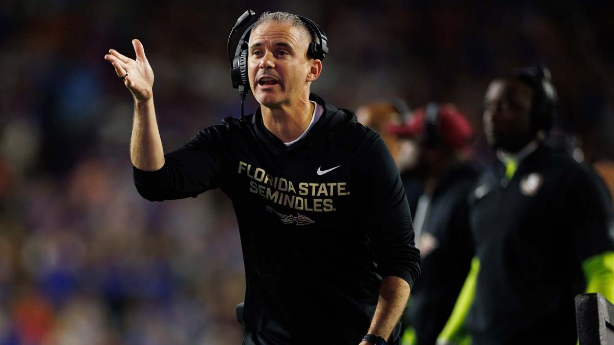Florida State Seminoles head coach Mike Norvell gestures against the Florida Gators during the second half at Ben Hill Griffin Stadium. Mandatory Credit: Matt Pendleton-Imagn Images