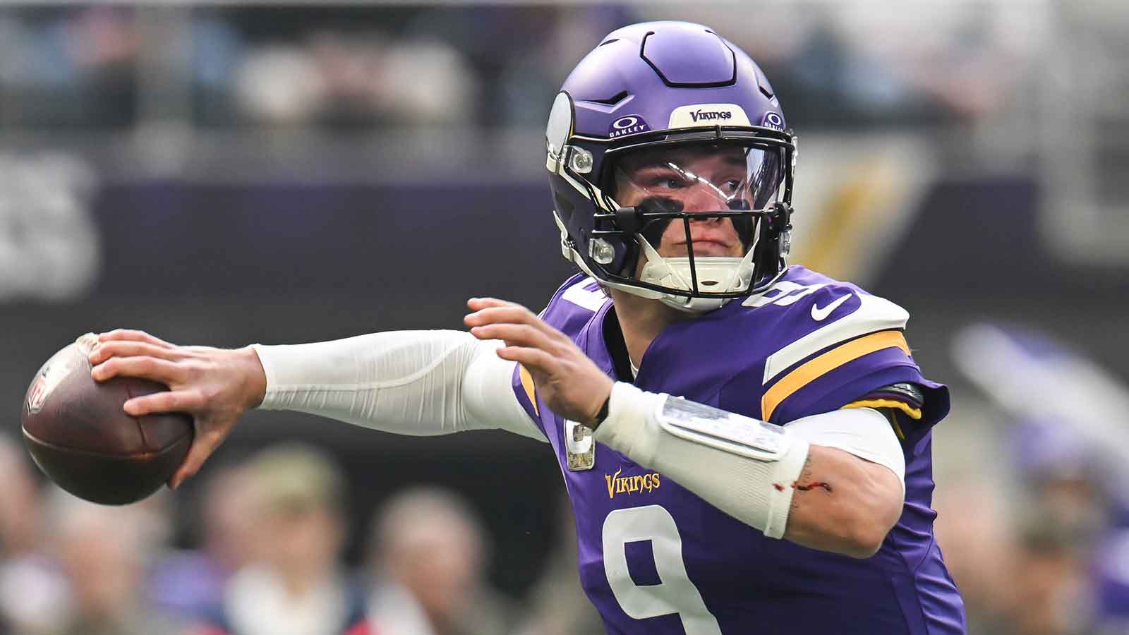 https://wp.clutchpoints.com/wp-content/uploads/2025/11/Minnesota-Vikings-QB-JJ-McCarthy.jpg